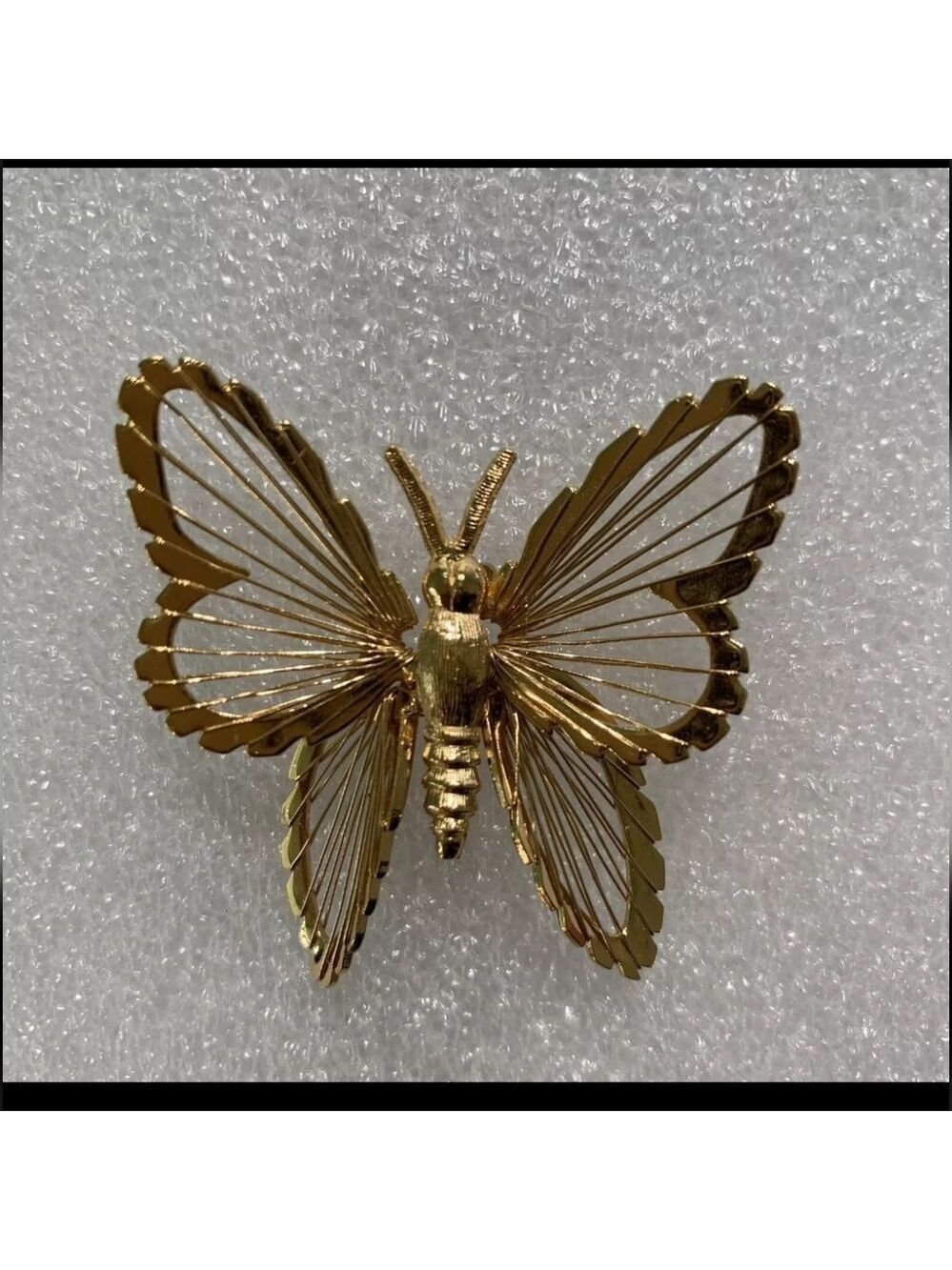 Vintage Monet Butterfly Pin Gold Tone Brooch 2"×1 3/4"